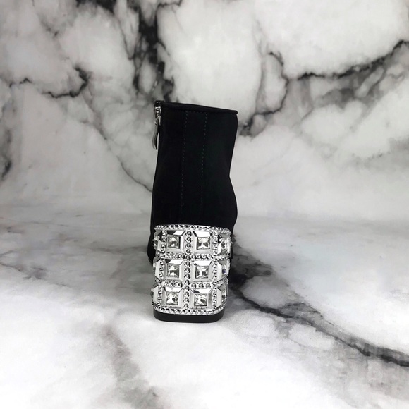 Madeline Stuart Black Ankle Boots Bedazzled Heels - Picture 4 of 7